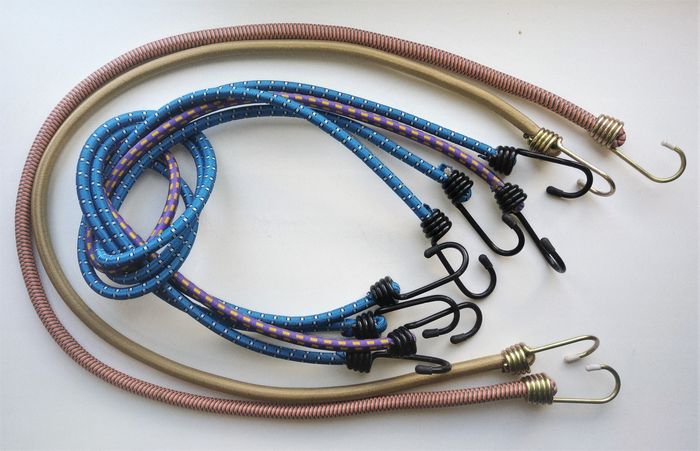 Резиновый шнур с крючками для крепления багажа (Россия)